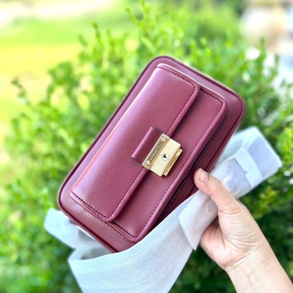 Michael Kors Bradshaw Medium Leather Camera Bag